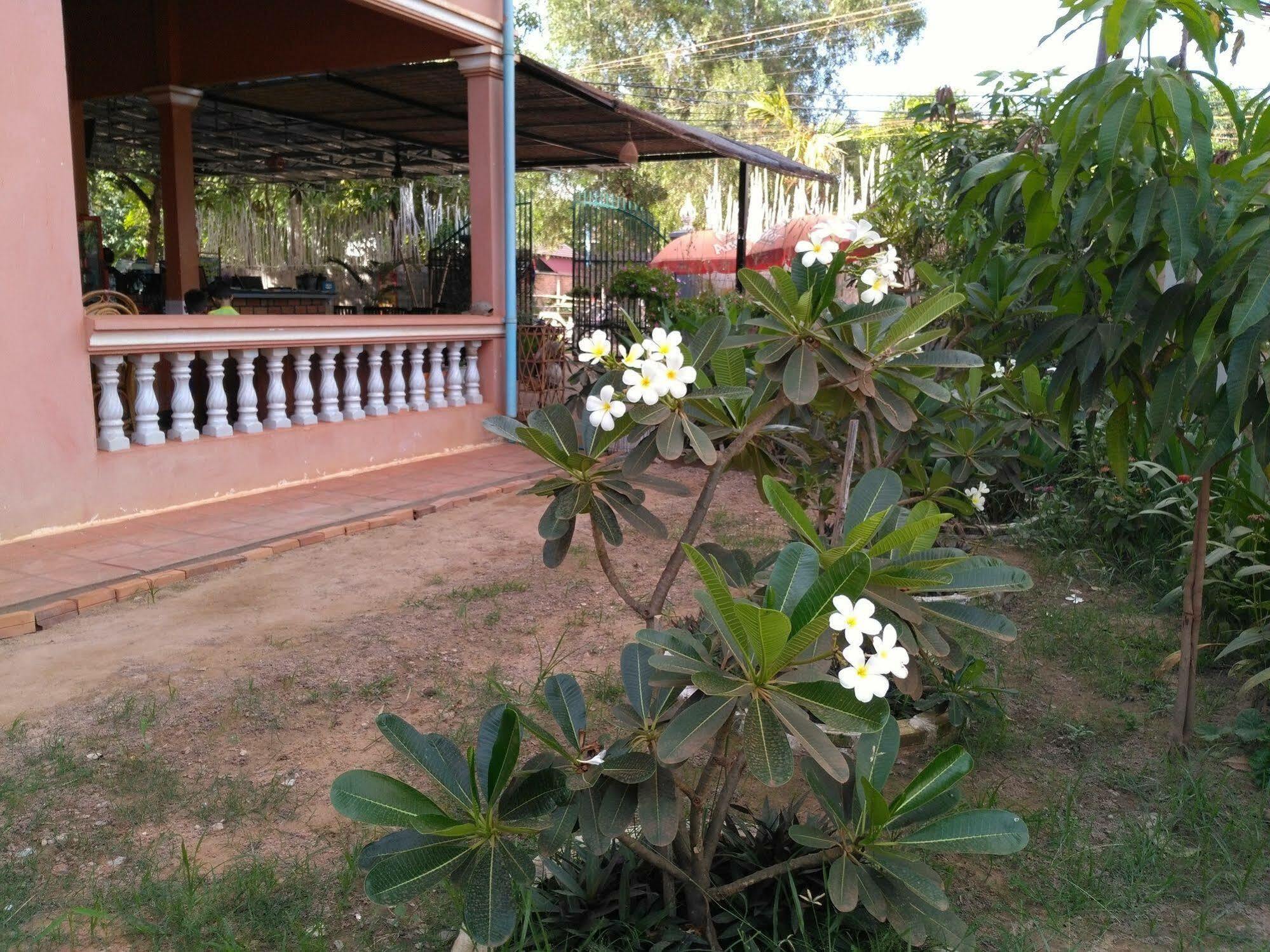 Eco-Home Siem Reap Homestay Bagian luar foto