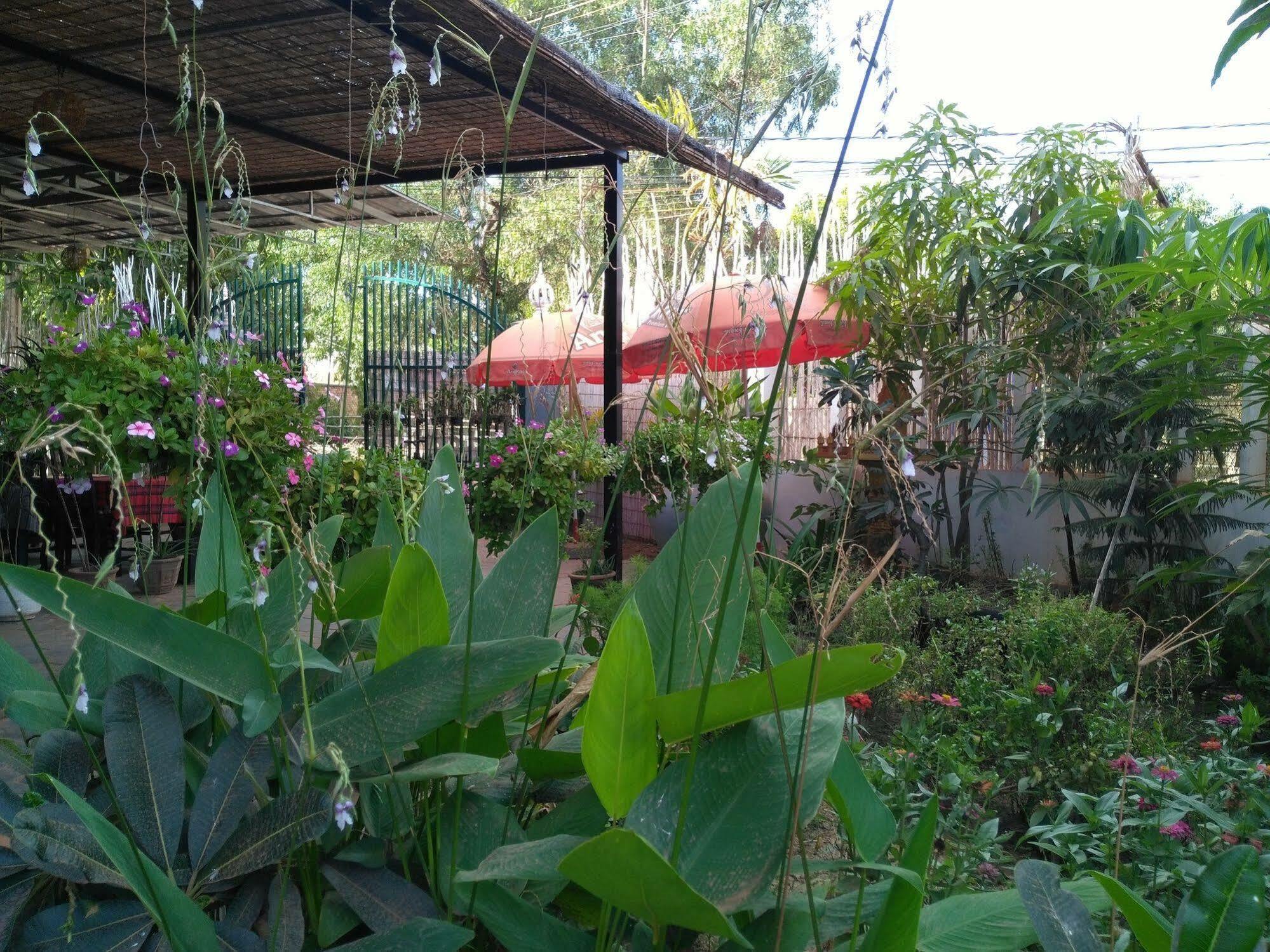 Eco-Home Siem Reap Homestay Bagian luar foto